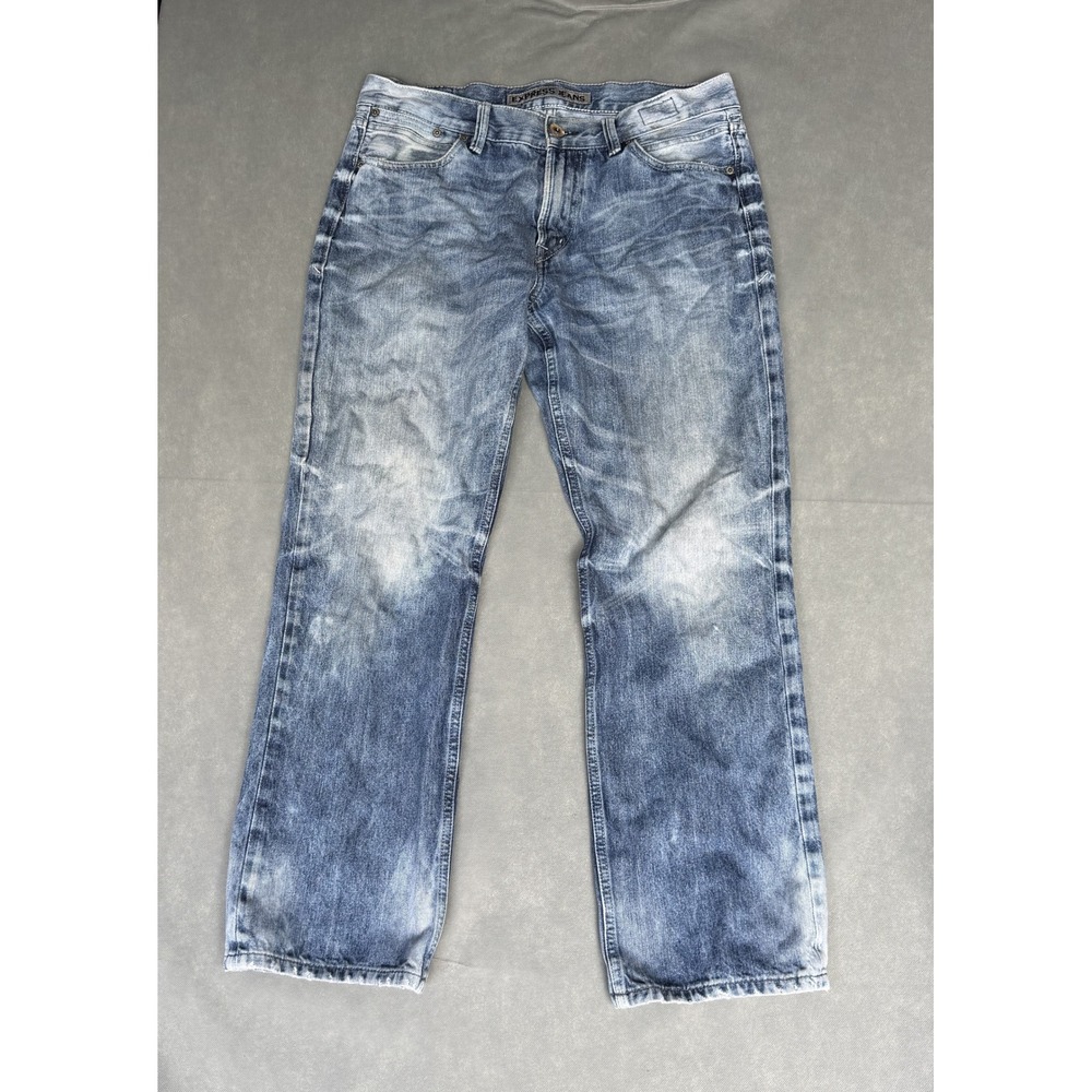 Express Jeans Mens 32x30 Straight Leg Light Wash Faded Distressed Denim Pants